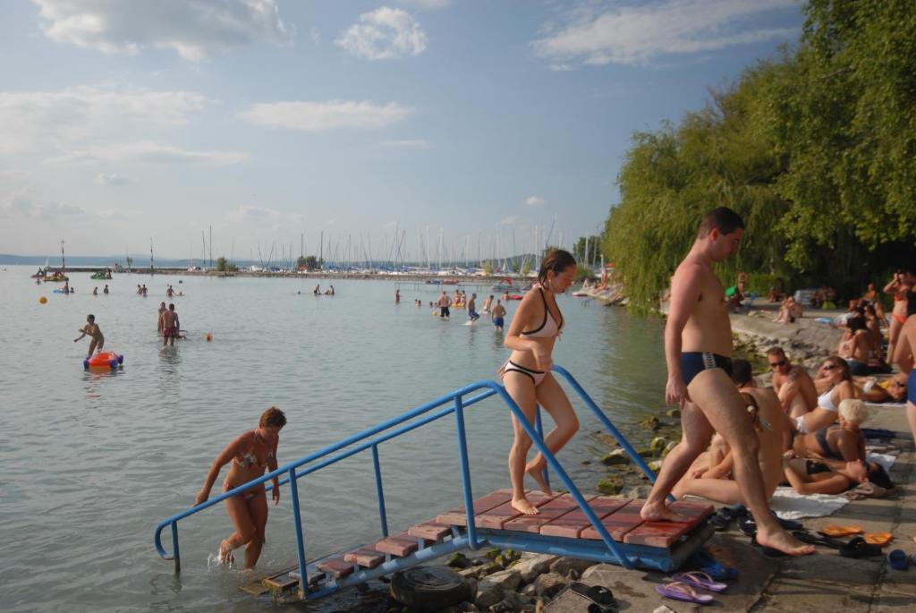 Club Aliga Retro Resort Balatonvilágos Dış mekan fotoğraf